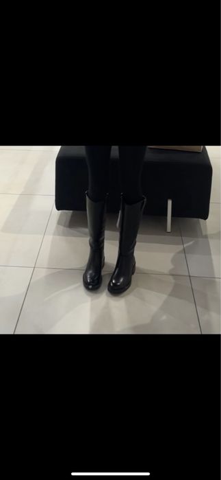 продам чоботи в новому стані