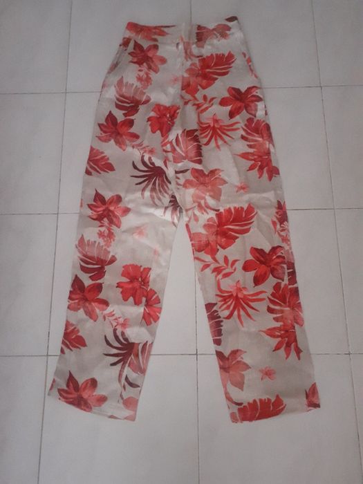 Calças de Verão estampadas ( Marca Swallow ) C/ Novas