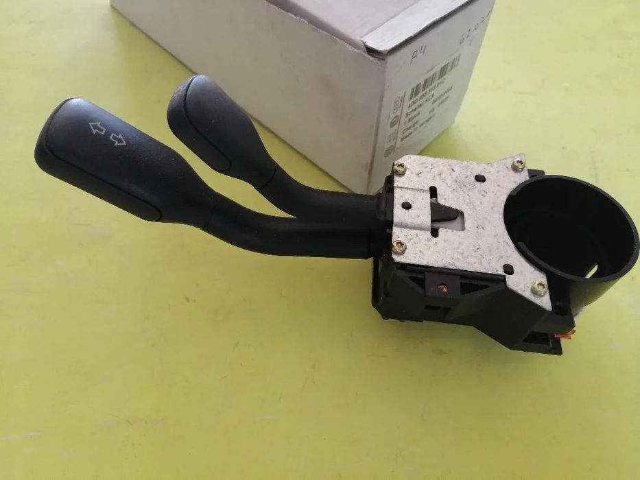 Manetes /Interruptor luzes piscas Audi A6 NOVO ORIGINAL