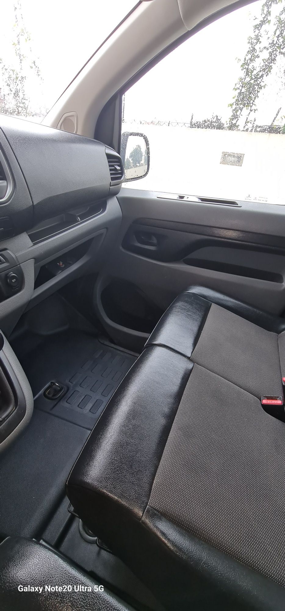 Opel vivaro 2020