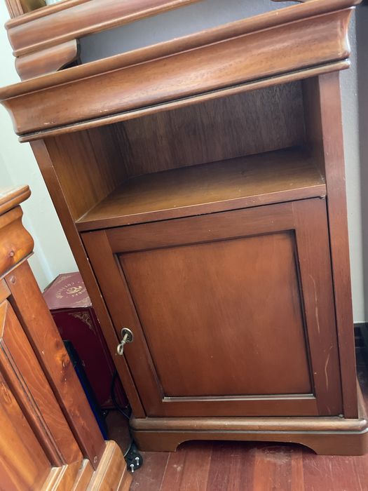 Vendo movel de madeira