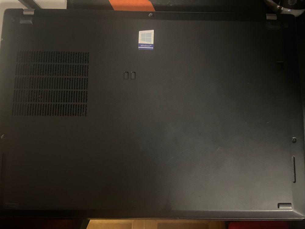 Portátil Lenovo T495s