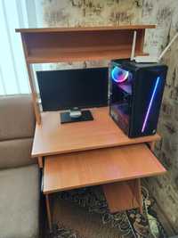 Продам комп'ютерний стіл
