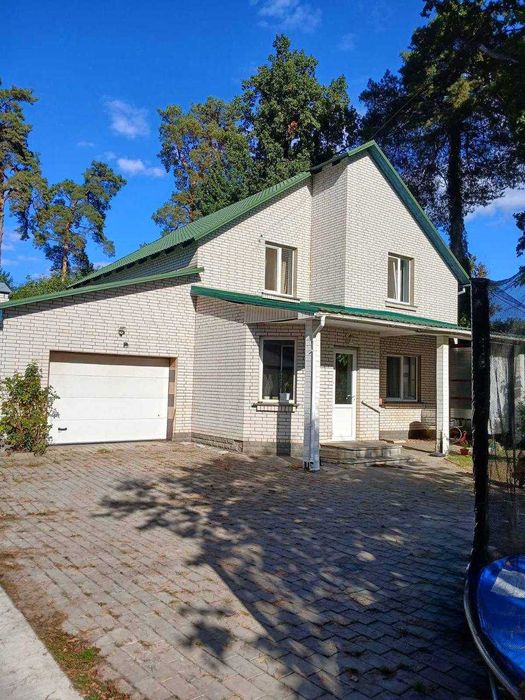 Продаж будинку 191м2 4 кімнати 18 соток