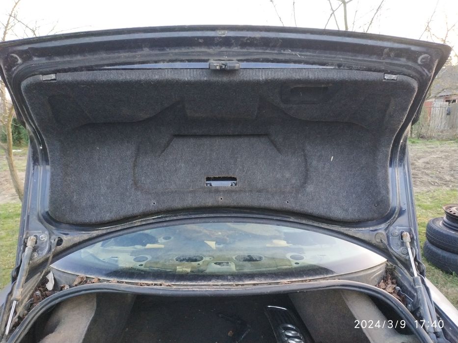 Продам Кришку багажника Ауді а4б5