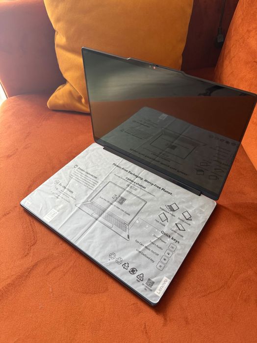 Lenovo Yoga 9i 2-in-1 14" 2.8K 120Hz OLED Touch Core Ultra 7