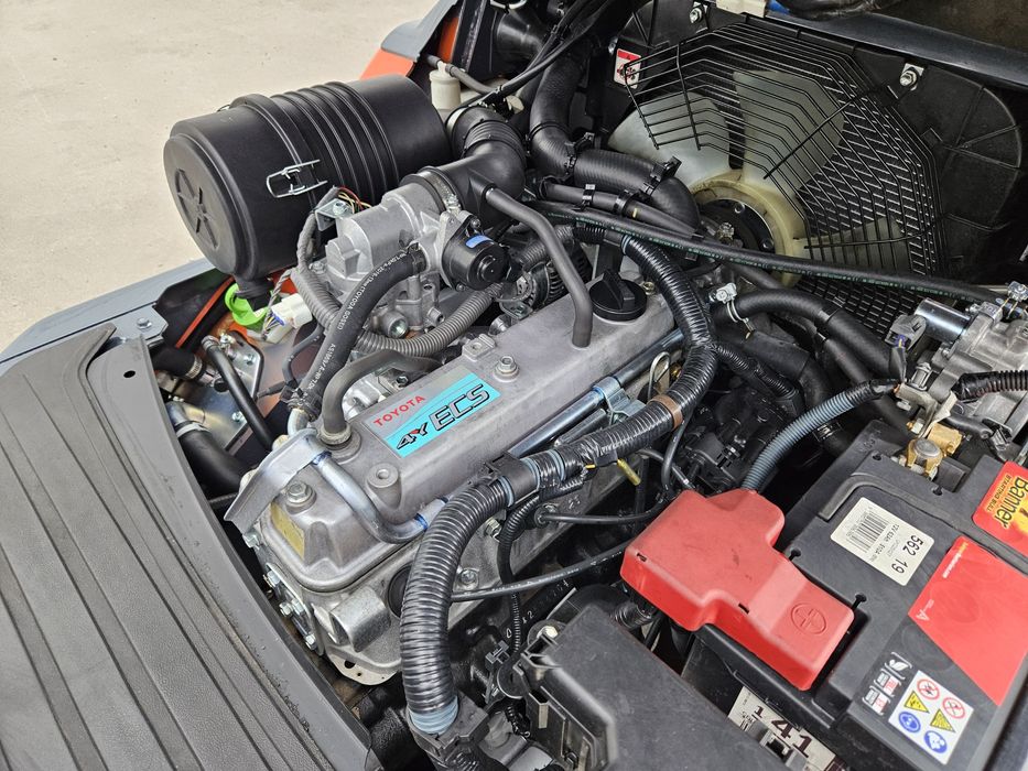 Навантажувач Toyota 2,5 т газ. Вилочный погрузчик Тойота газ 2,5 т