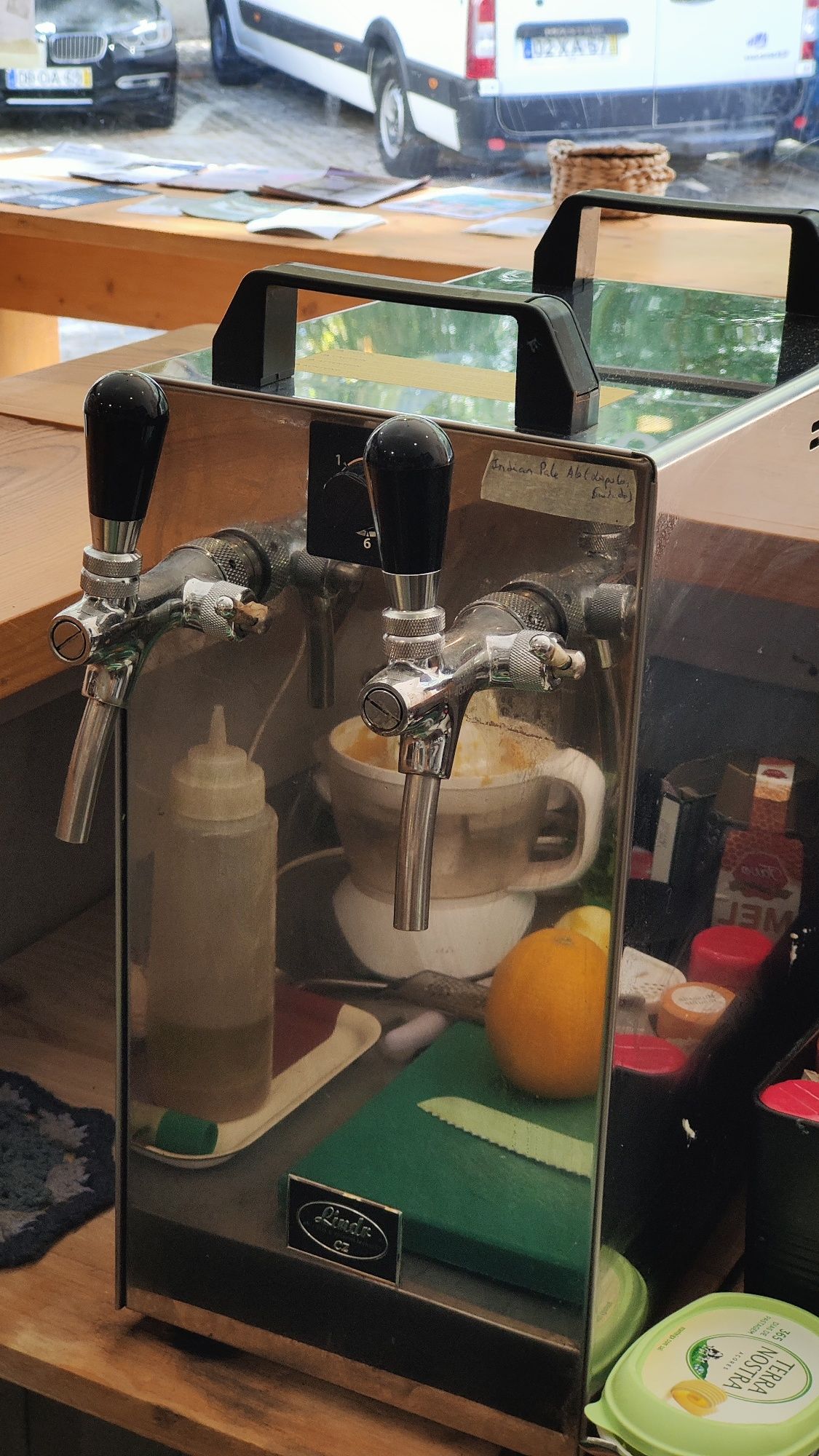 Máquina de cerveja Lindr 2 torneiras