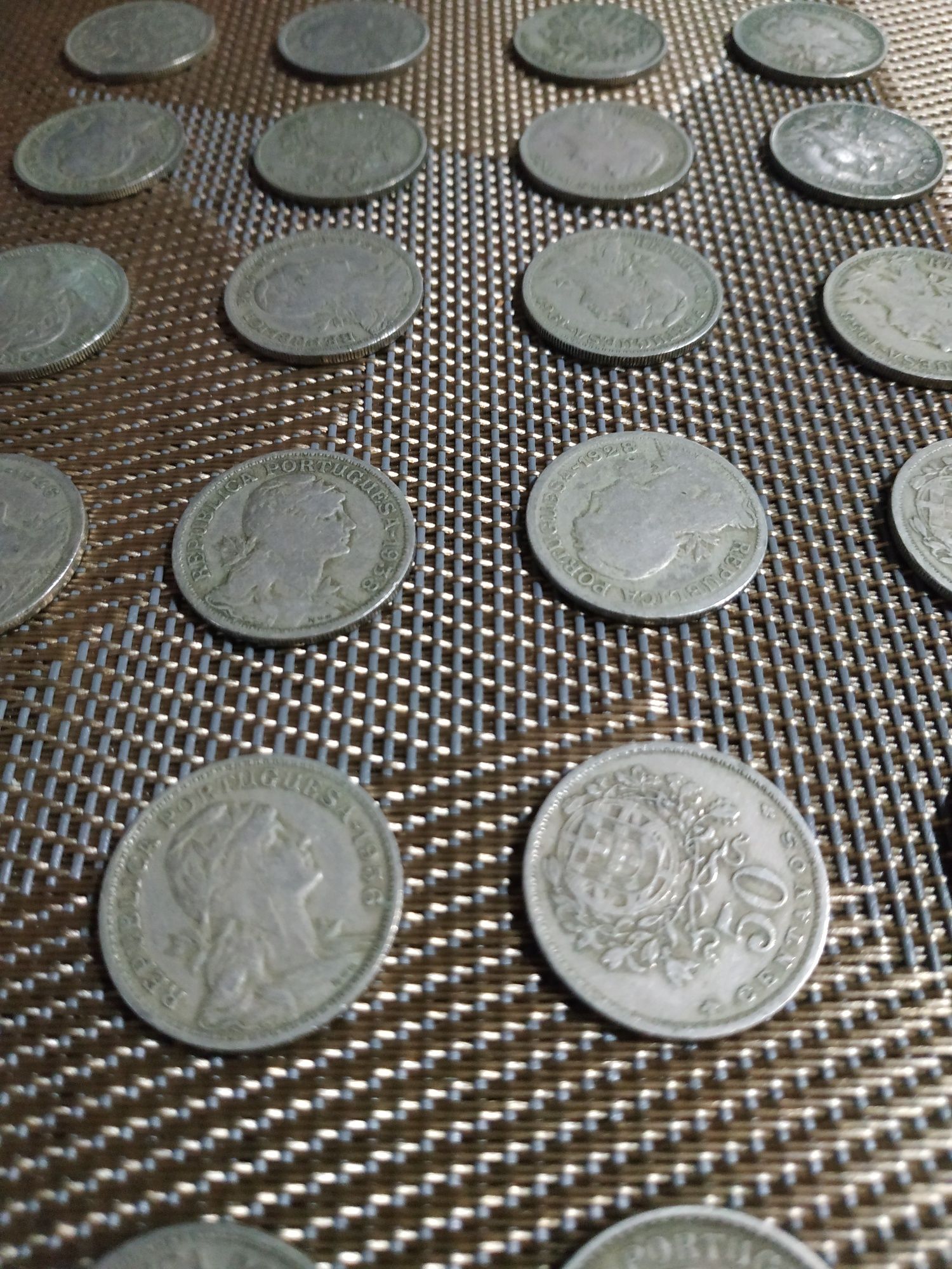 Moedas de 50 centavos antigas