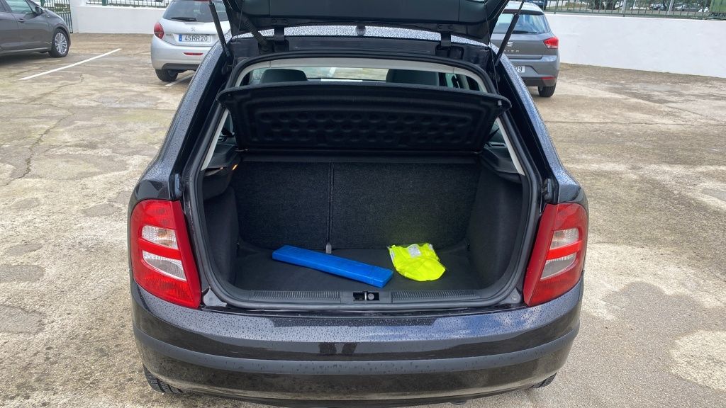 Skoda Fabia 1.4 MPI 2001 – 180.000 km – Para arranjar ou peças