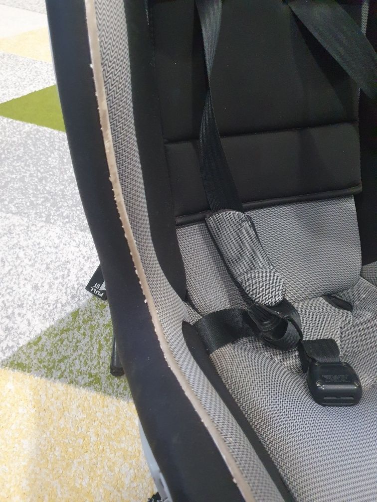 Автокрісло Chicco NextFit