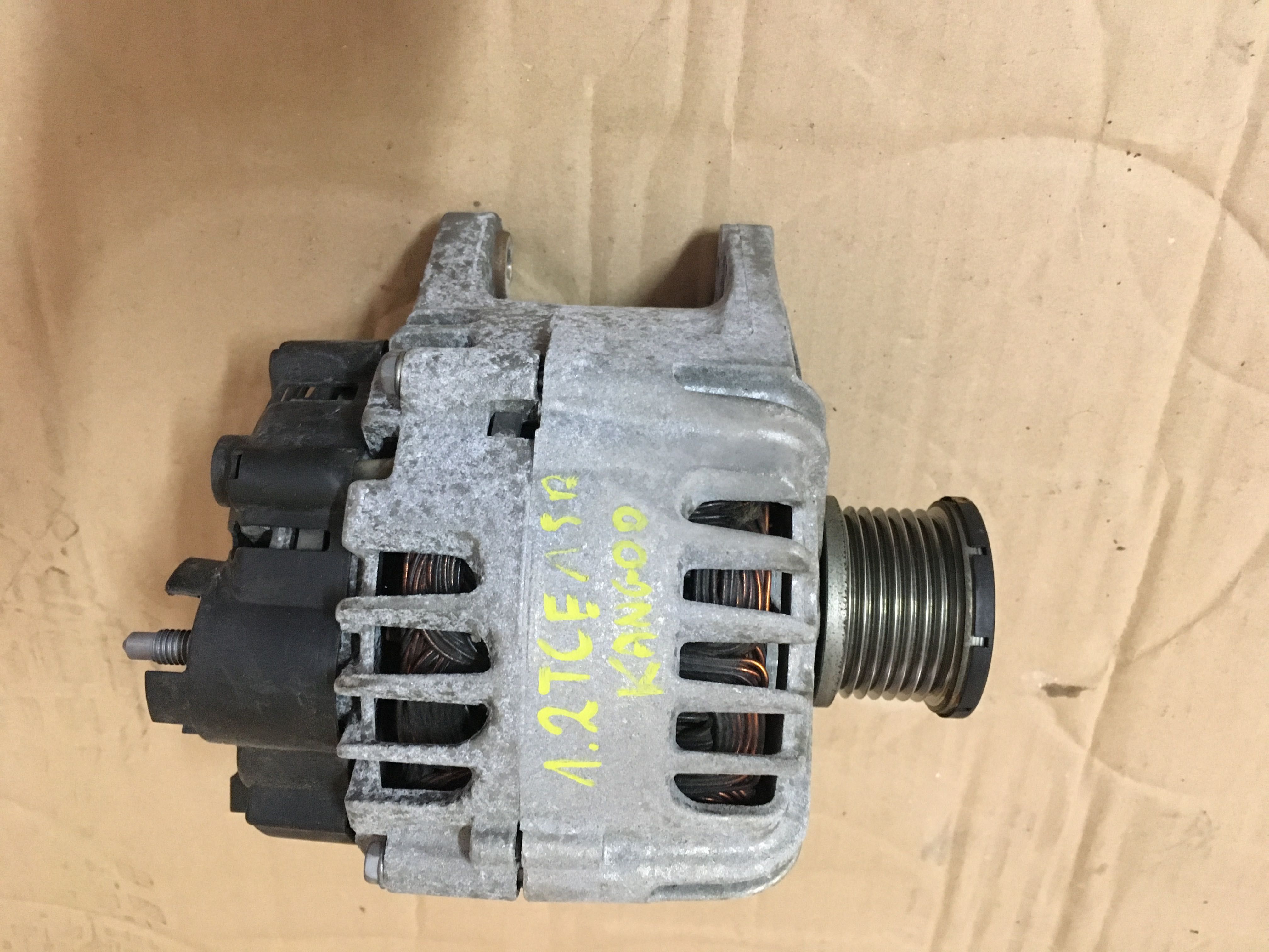 Alternator Renault Kangoo Megane Scenic 1.2 tce