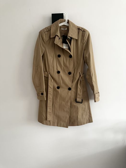 Trencz płaszczyk beżowy Stradivarius