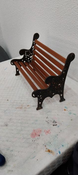 Vendo mini banco de jardim