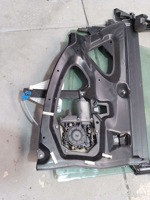 Elevado vidro esquerdo Audi A3 8L