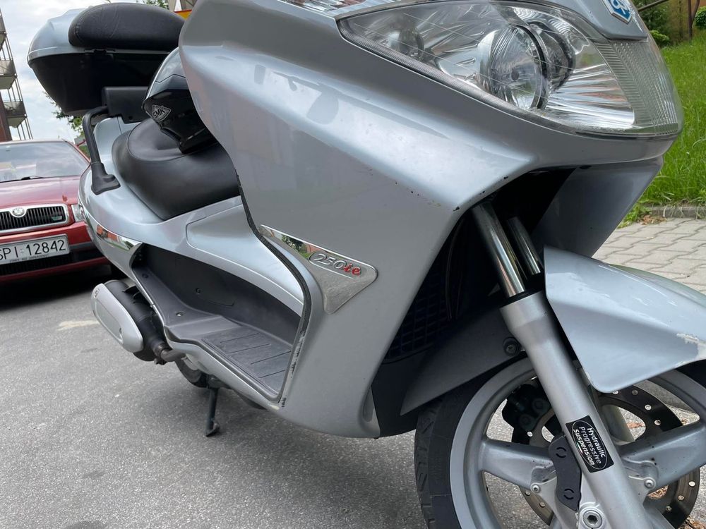 Piagiio x8 250 plus kufer
