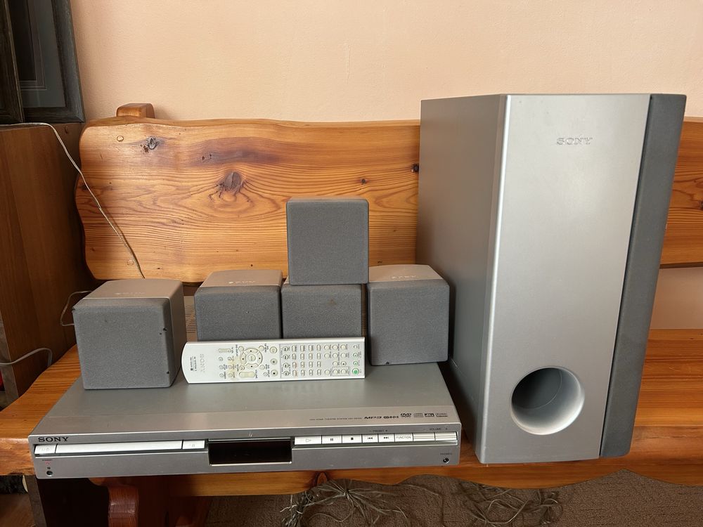 Домашній кінотеатр/музичний центр Sony DAW SB100