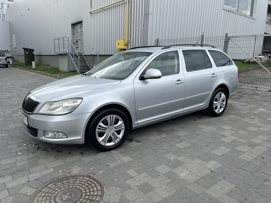 Продам власне аато Шкода Octavia A5