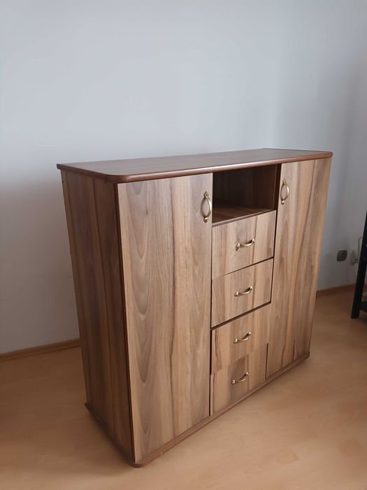 Regał + komoda używana do sprzedania, dobry stan.