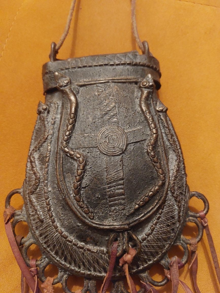 Afrykańska, ceremonialna torba na fetysz antyke