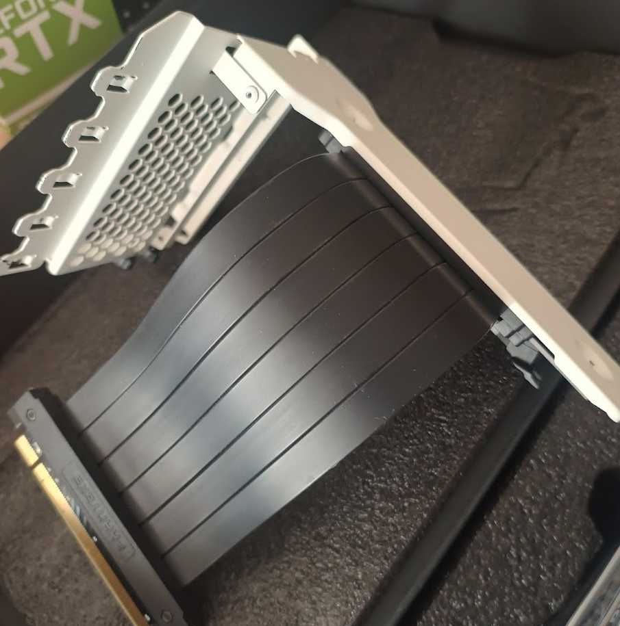 PHANTEKS GPU II + kabel taśmowy riser Pionowy wspornik PCI-E 4.0 x16