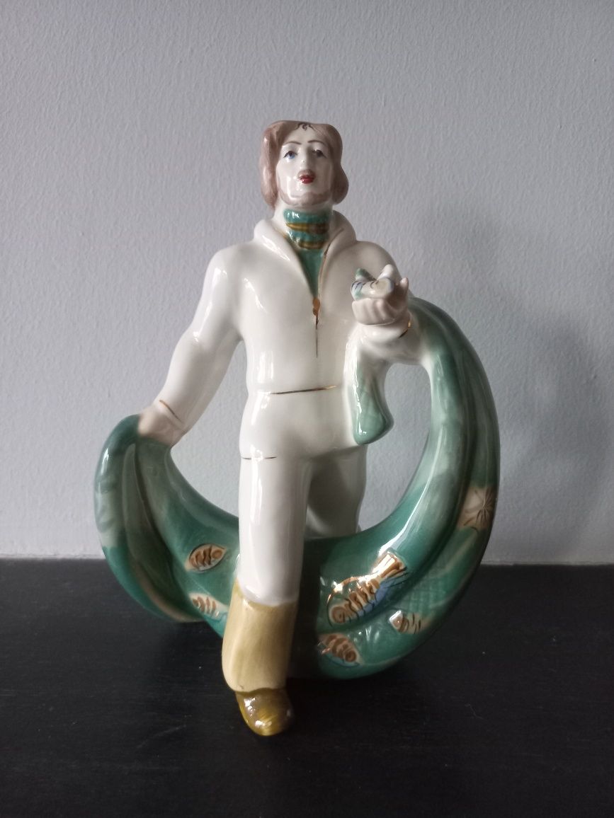 figurka porcelanowa: rybak z rybą i siecią, Połonne