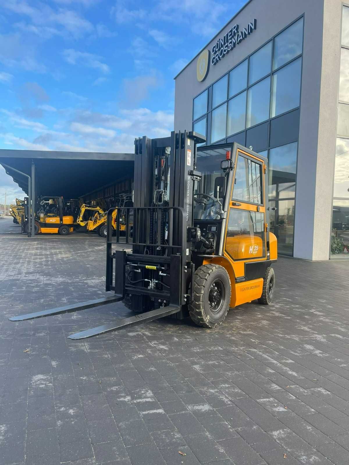 Nowy Wózek widłowy 2.5T kabina, Gunter  Grossmann  3 lata gwarancji