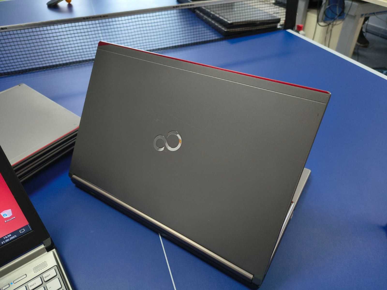 Японія в кількості - Fujitsu LIFEBOOK E756