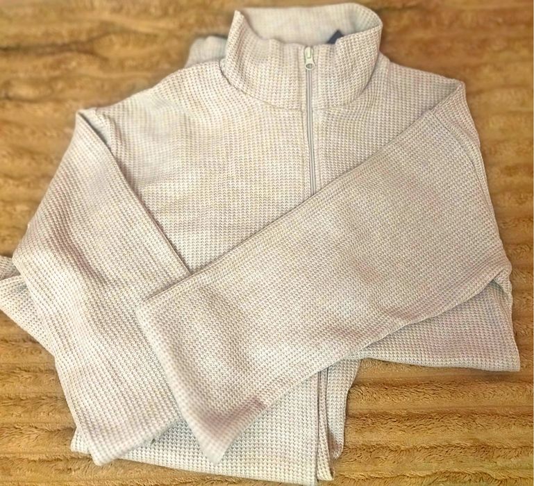 Продам в'язаний теплий костюм