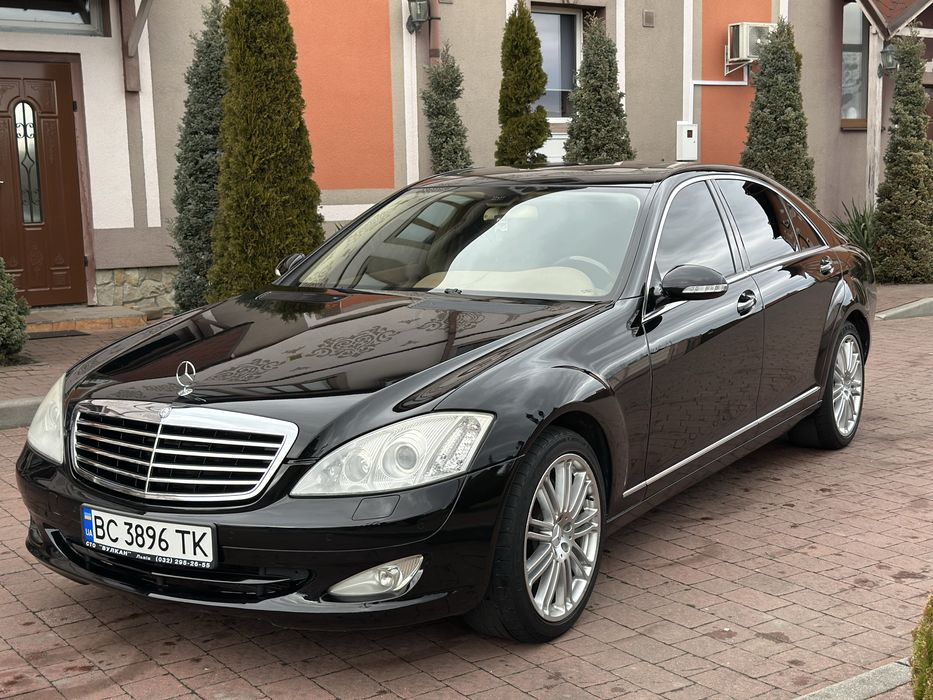 Mercedes S-class W221