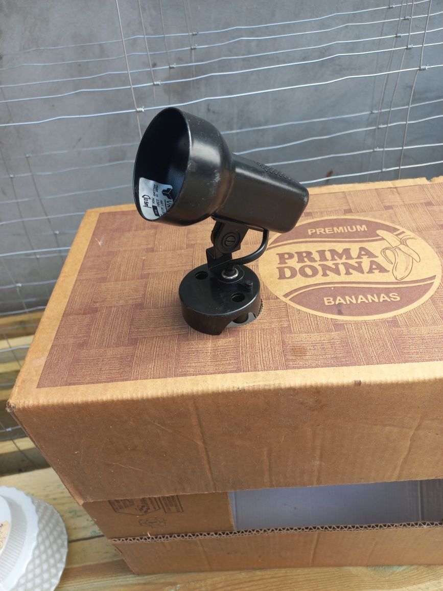 Lampy sufitowe pojedyncze i podwójna