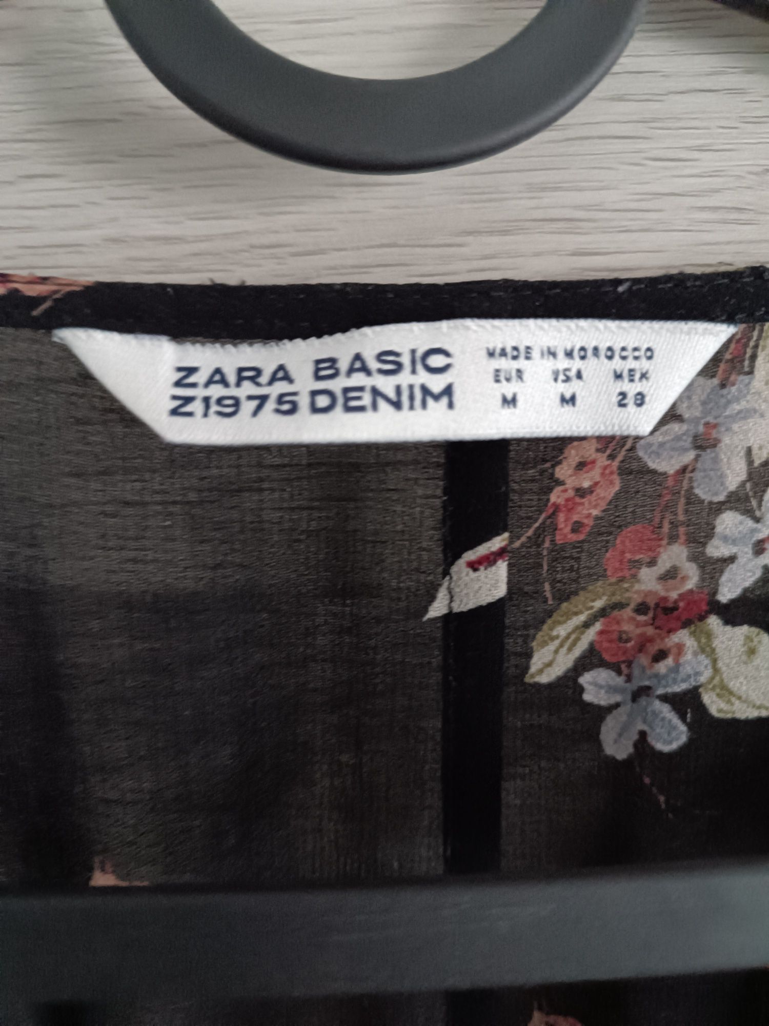 Sukienka w kwiaty Zara 38