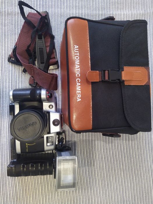 Плівкова фотокамера Canon