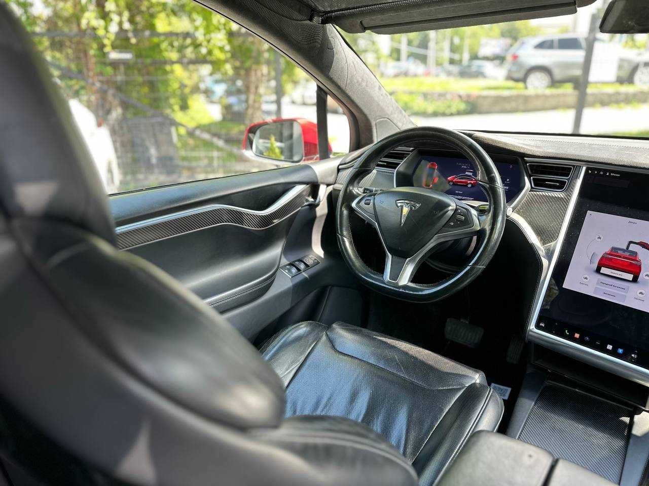 Tesla Model X 75D 75 kWh Dual Motor в кредит без авансу!