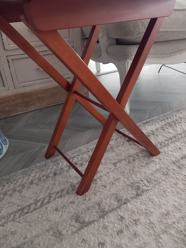 Mesa de Apoio em Cerejeira dobrável