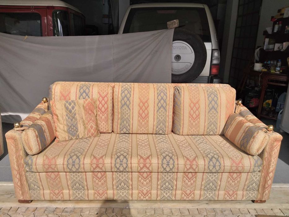 Sofá em tecido - muito bom estado