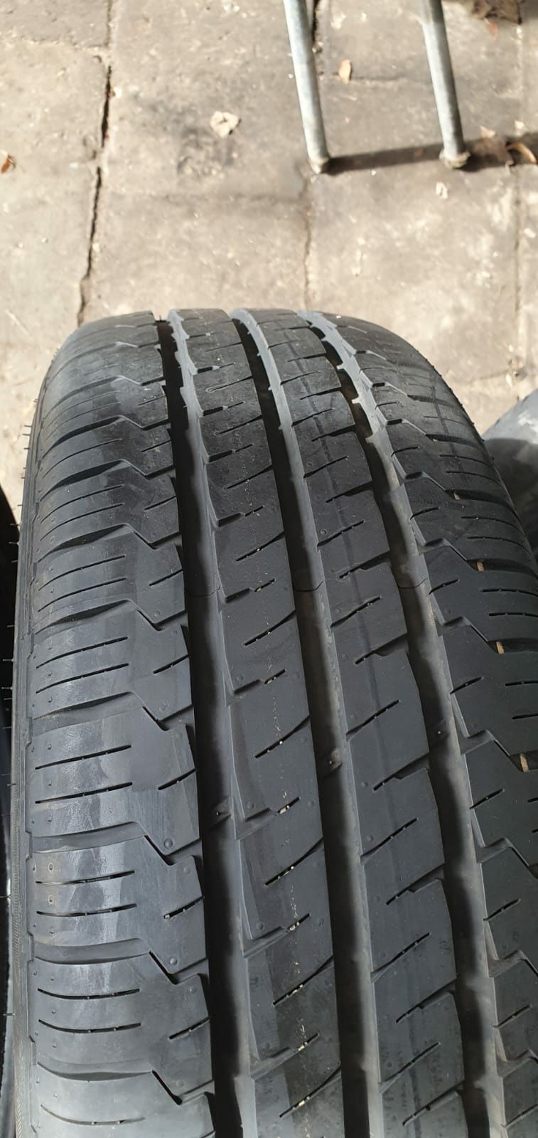 Opony Hankook Vantra LT 205/65/16 C Vivaro Master Trafic Vito