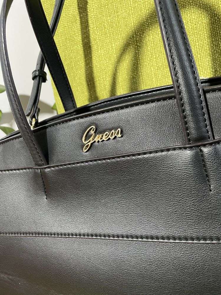 Сумка Guess