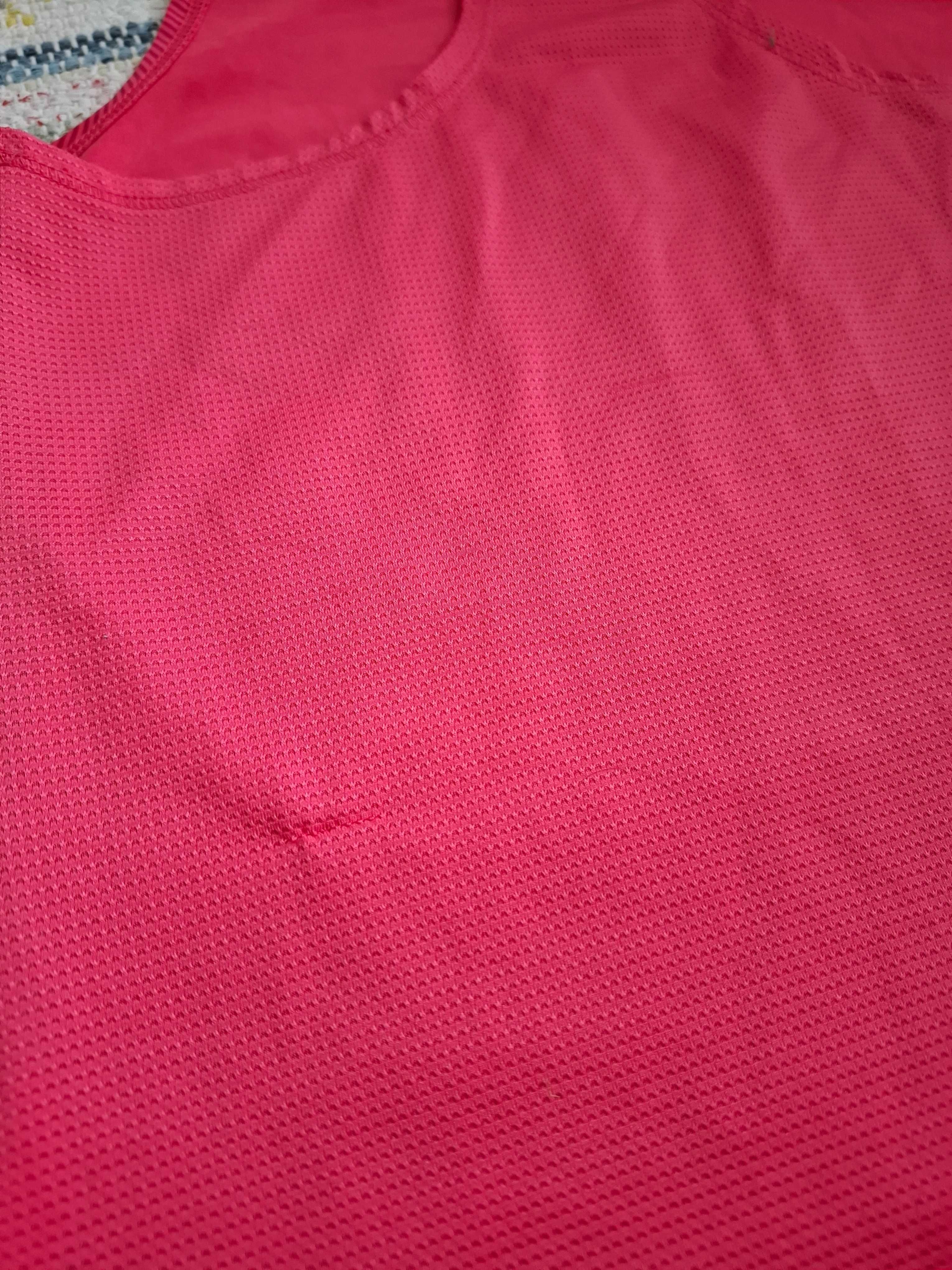 Koszulka damska bezrękawnik tank top Under Armour S malinowa