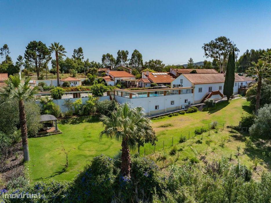 Romantica Herdade com 10 quartos (8 suites), piscina e area de terreno