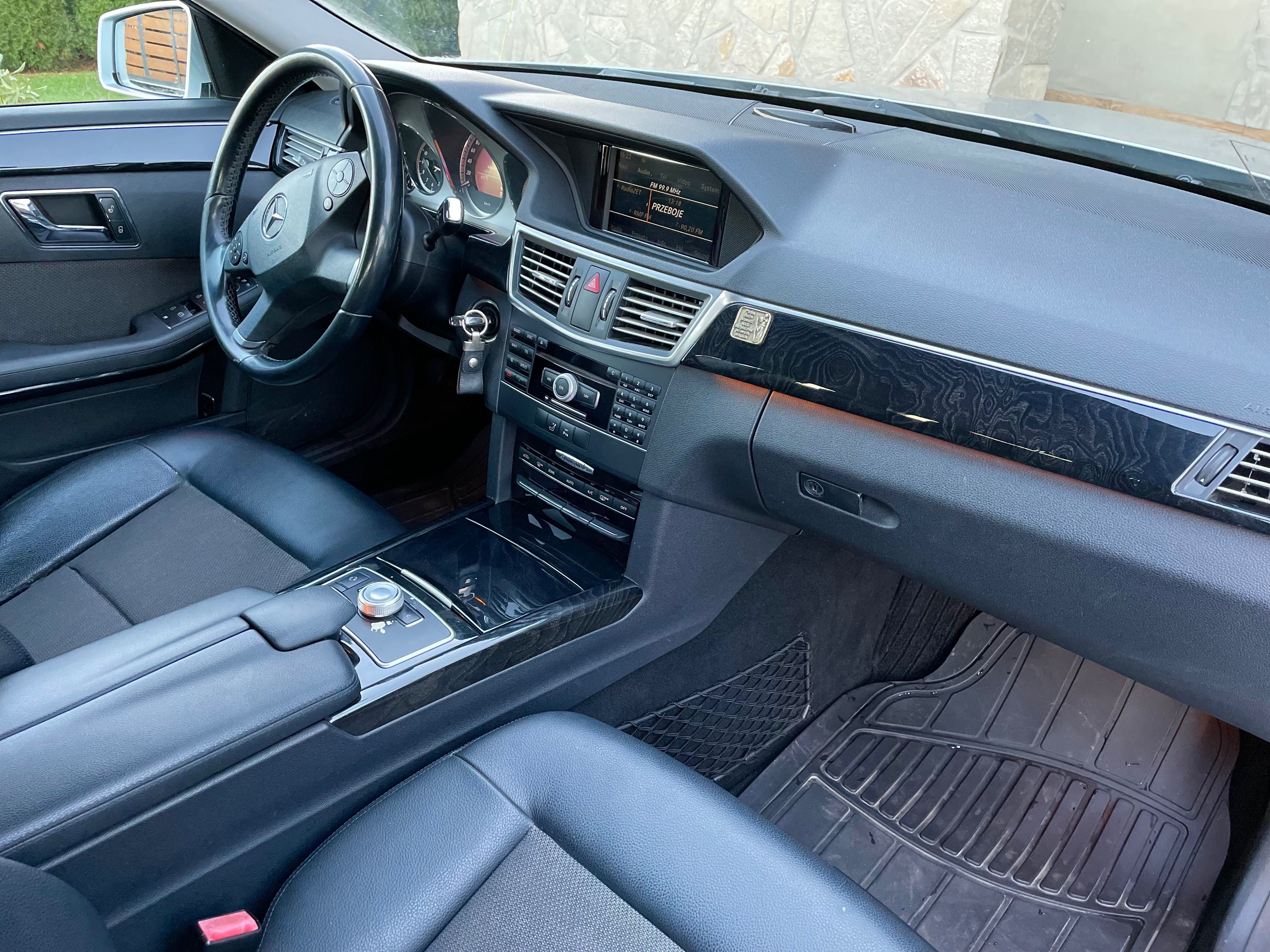 Mercedes-Benz Klasa E300 Avangarde