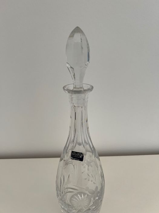 Para o vinho em cristal