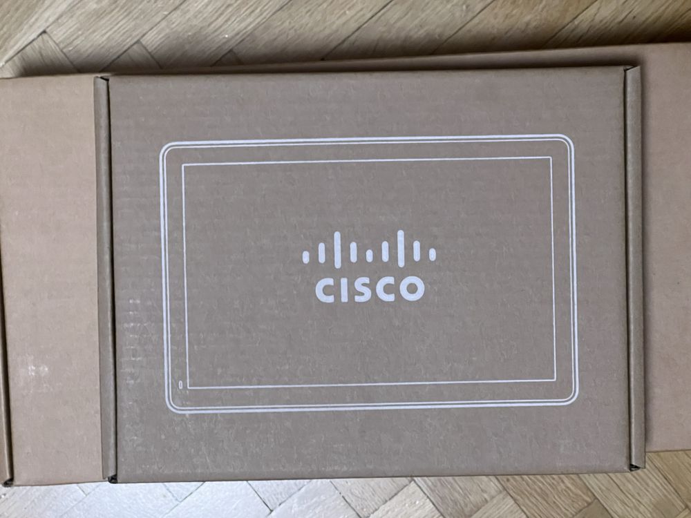 Відеоконференція Cisco Webex Room Kit Navigator