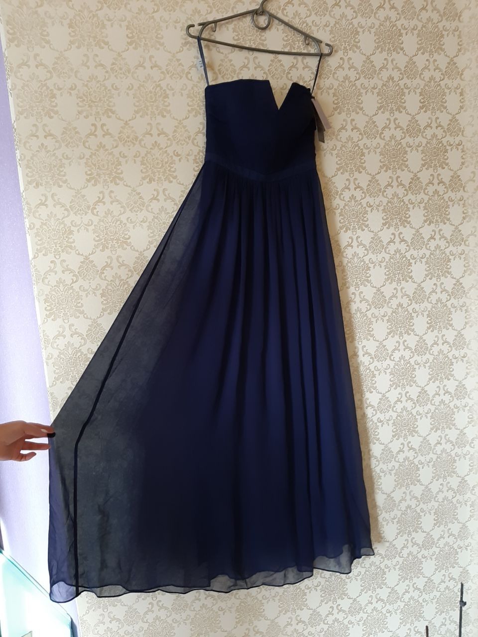 Сукня синя/ плаття  нова довга з Англії.На випускний.