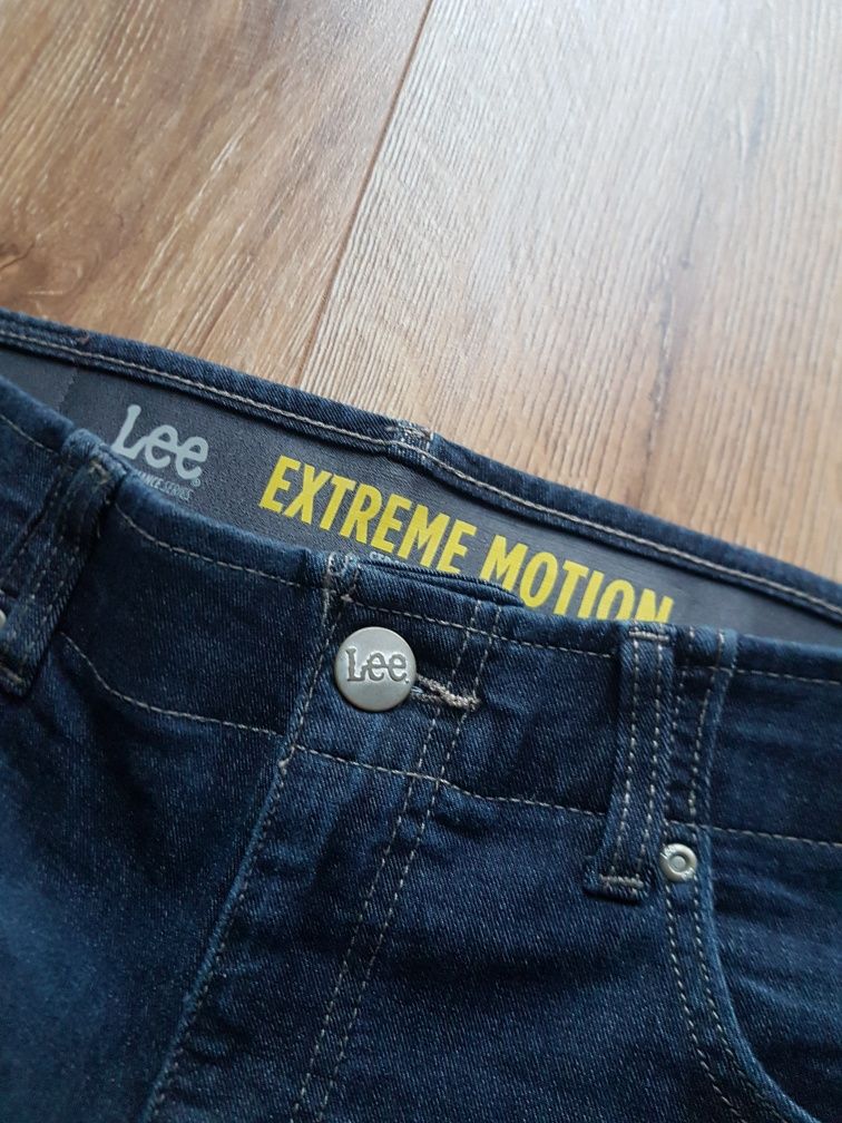 W33 L30 L Lee Extreme Motion straight fit męskie spodnie dżinsy jeansy