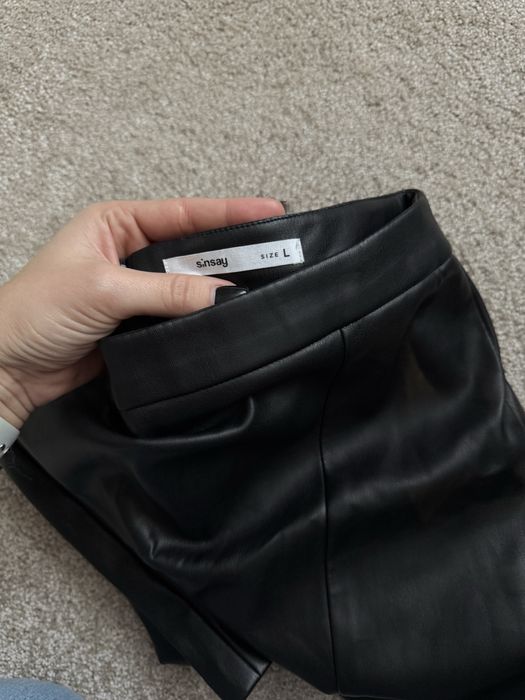 Кожаная юбка Л в идеальном состоянии