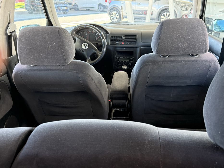 Vendo golf quantro impecavel no seu geral