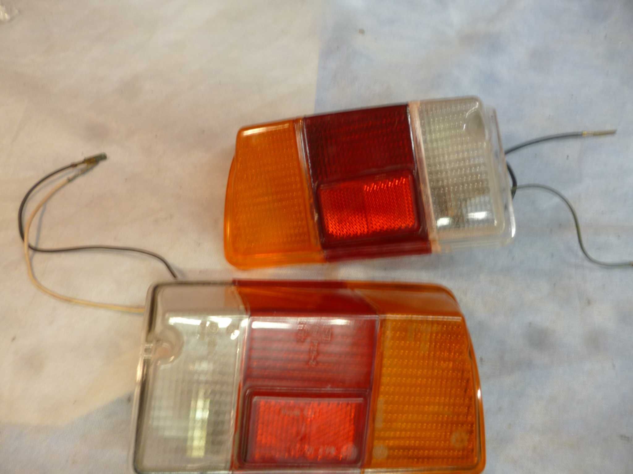 Fiat 126p ST Bambino klosze lamp tylnych z  oprawką wsteczny