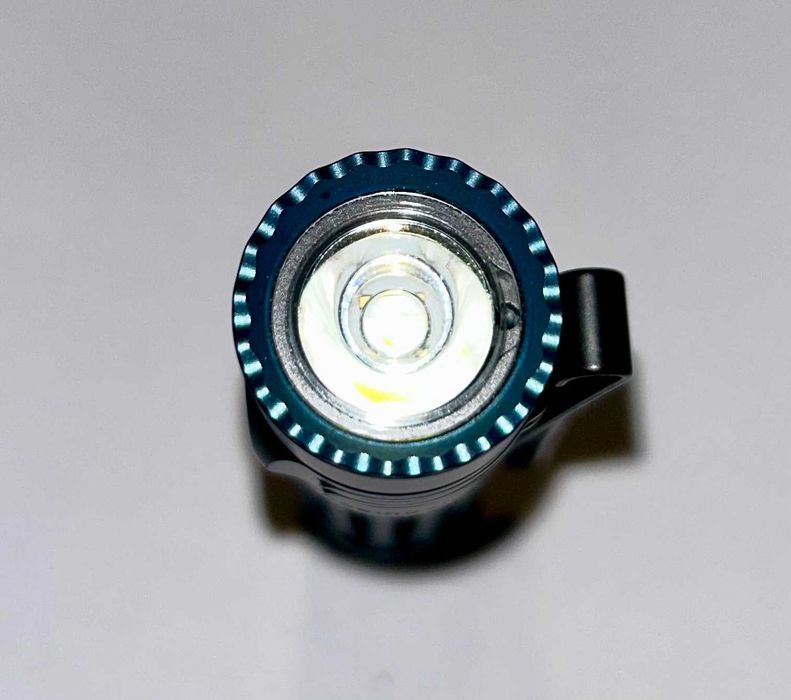Latarka taktyczna  /EDC  Olight Mini Warior 3