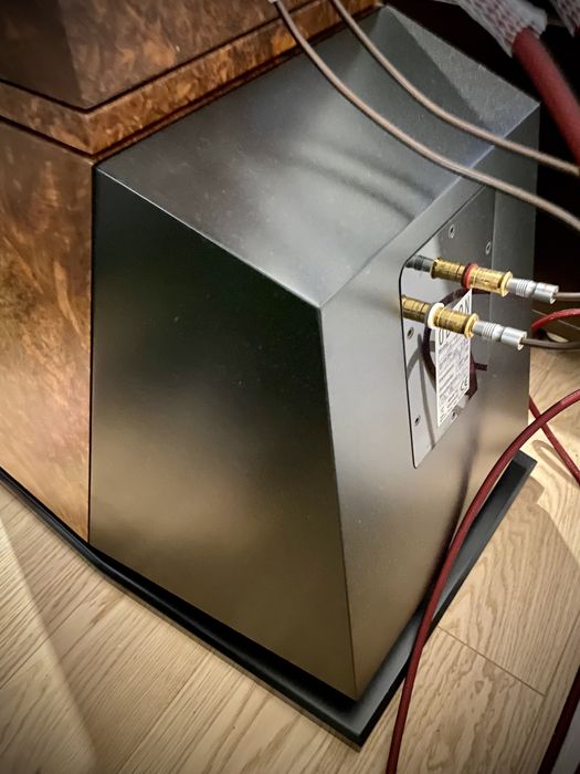 Odeon 28 fornir lakier